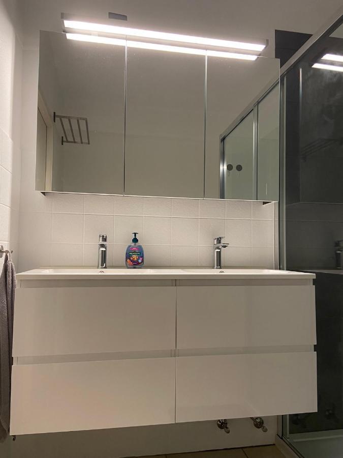 Weloveoostende - Newly Renovated Large Apartment 150M From The Beach - Including Bed Sheets And Final Clea-Ning Bagian luar foto