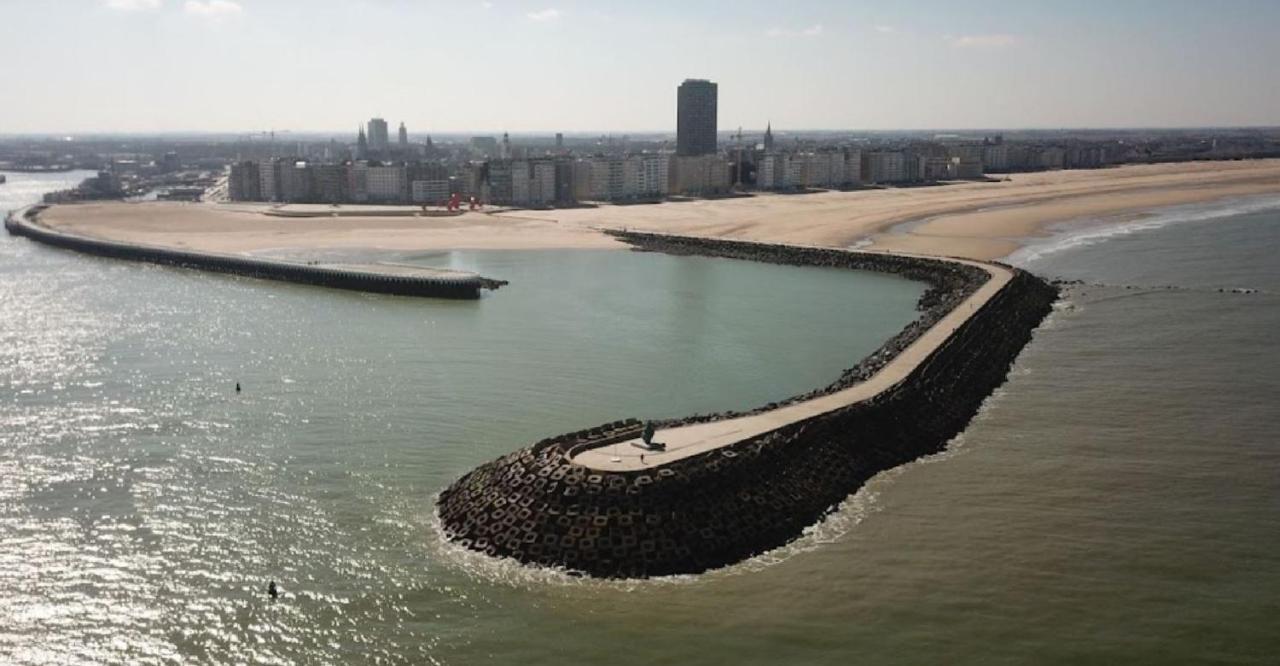 Weloveoostende - Newly Renovated Large Apartment 150M From The Beach - Including Bed Sheets And Final Clea-Ning Bagian luar foto